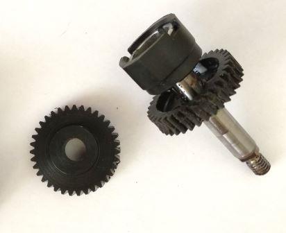 Шестерня мотора заднего стеклоочистителя Toyota Verso 85130F030