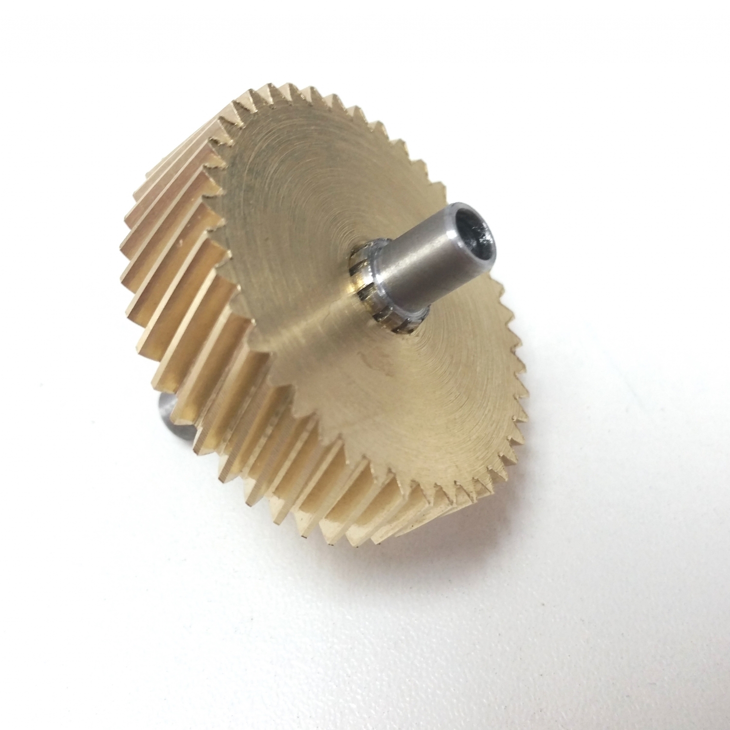 Шестерня редуктора двигателя Kobra 240