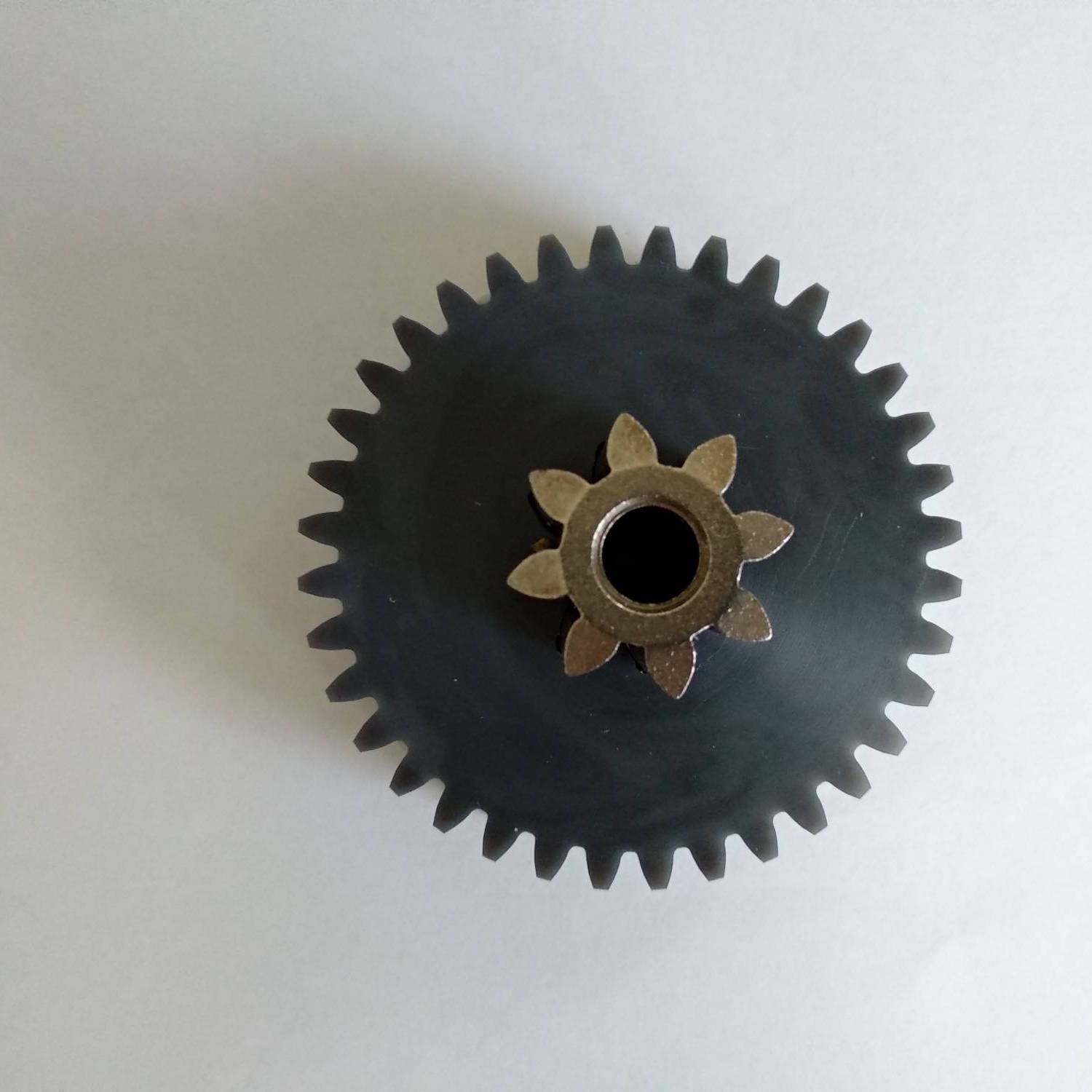 Шестерня для шредера Alligator 617 cc+