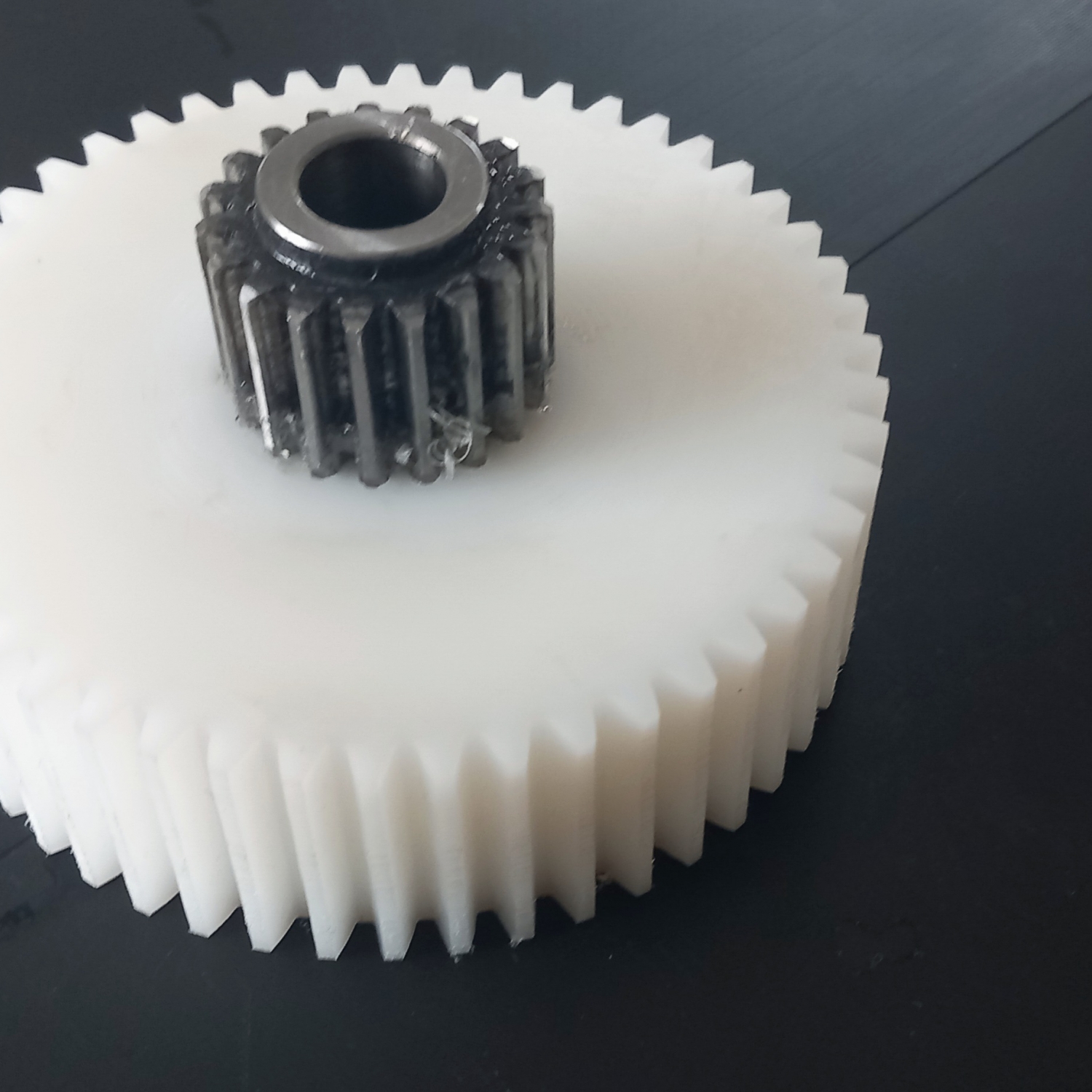 Шестерня для шредера Roto s500